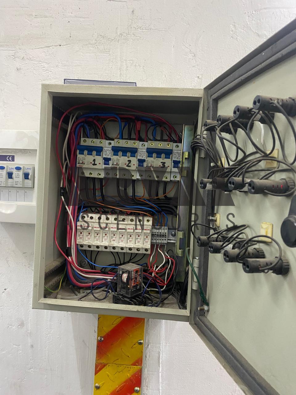 Reemplazo tableros eléctricos · foto 3