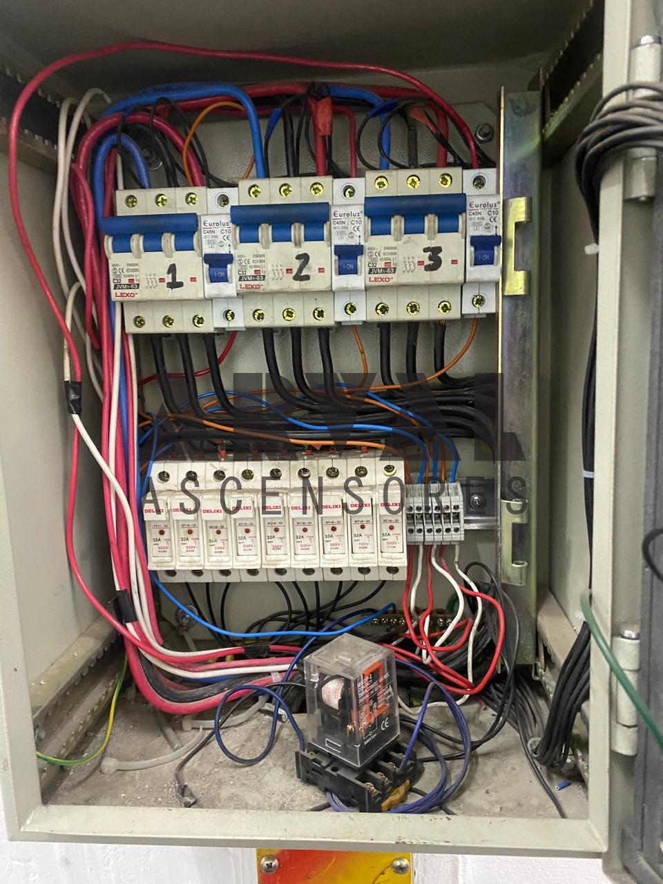 Reemplazo tableros eléctricos