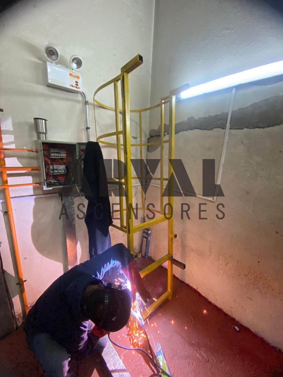 Estandarización de barandas en sala de máquinas · foto 3